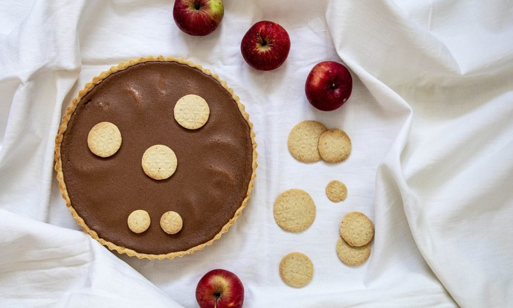 Jablkovo-orechový tart
