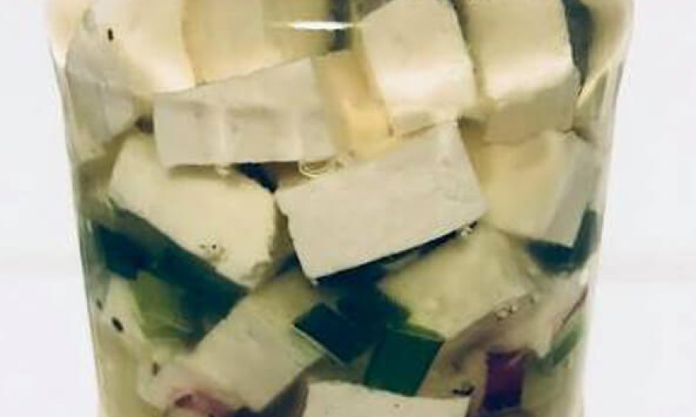 Nakladaný ovčí syr