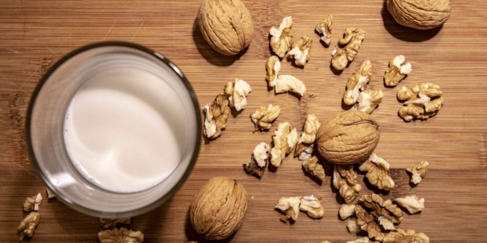 Rastlinný orechový nápoj