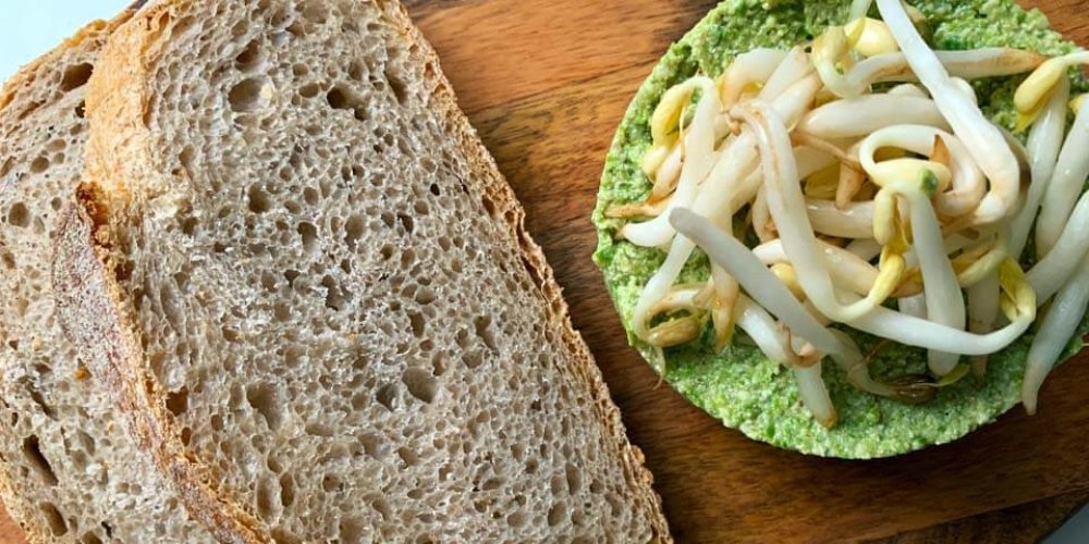 Vegánska špargľovo-orechová nátierka