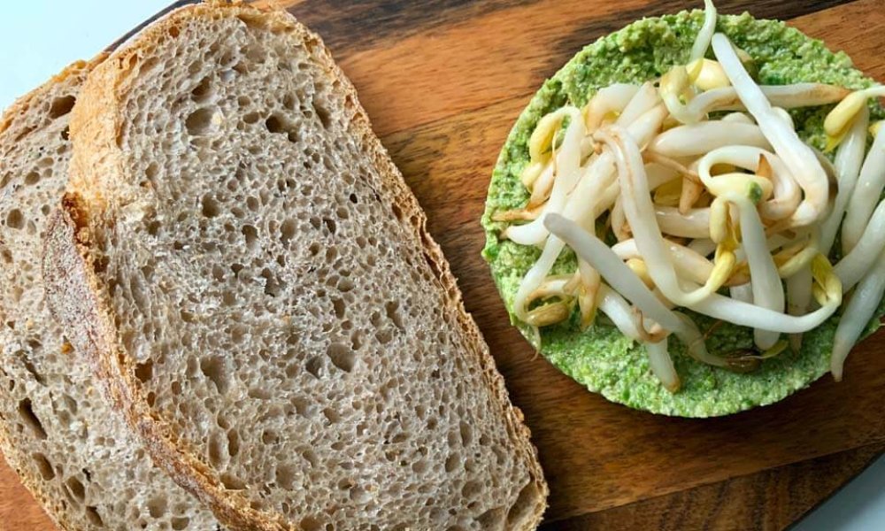 Vegánska špargľovo-orechová nátierka