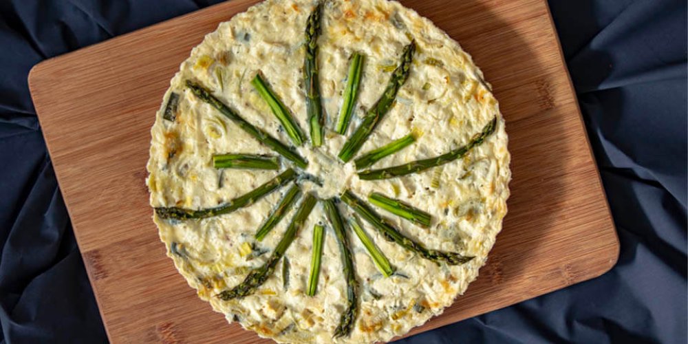 Špargľovo-pórový quiche