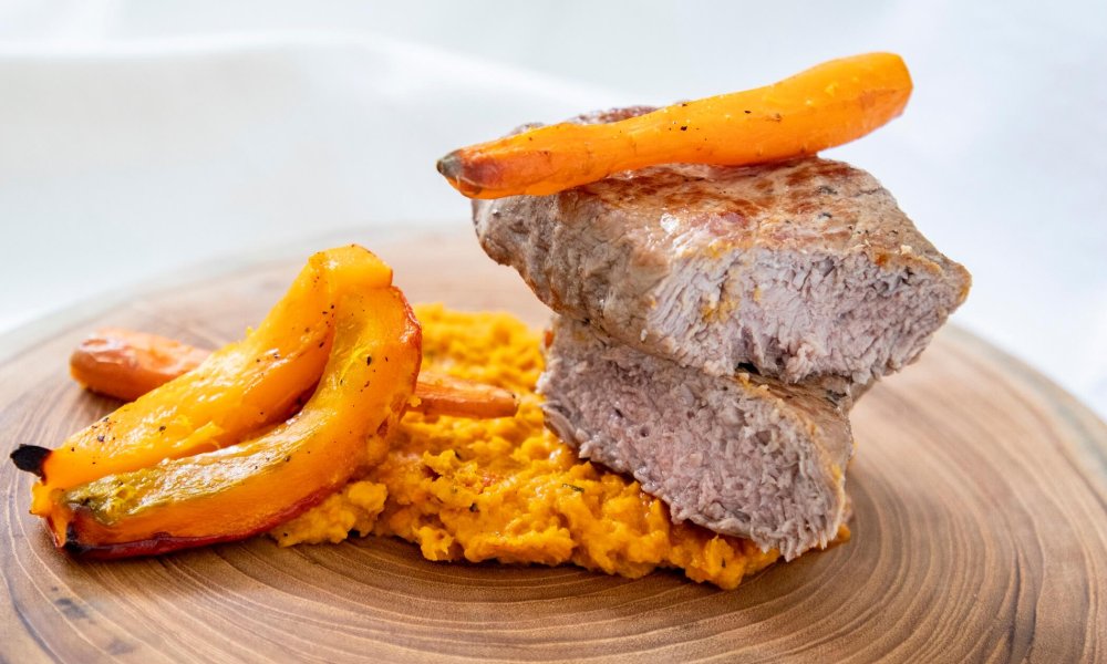 Strip steak s pyré z pečenej zeleniny