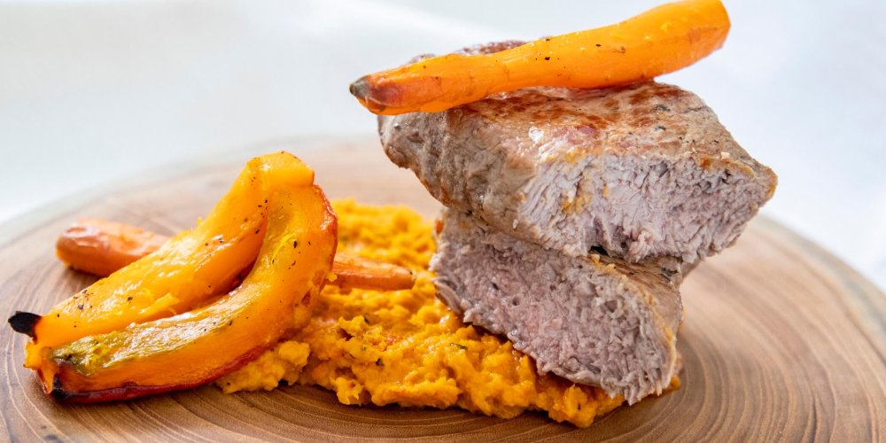 Strip steak s pyré z pečenej zeleniny