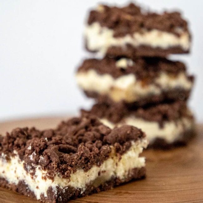 Strúhaný koláč s marcipánom