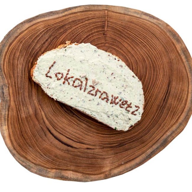 Tvarohovo-bazalková nátierka s orechami