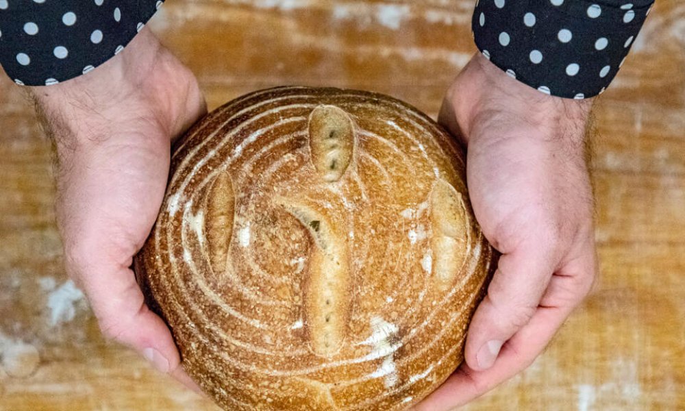 Kváskovy chlieb s burčiakom