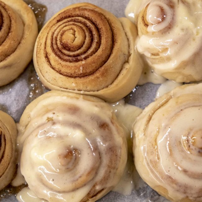 Škoricové osie hniezda – cinnabons