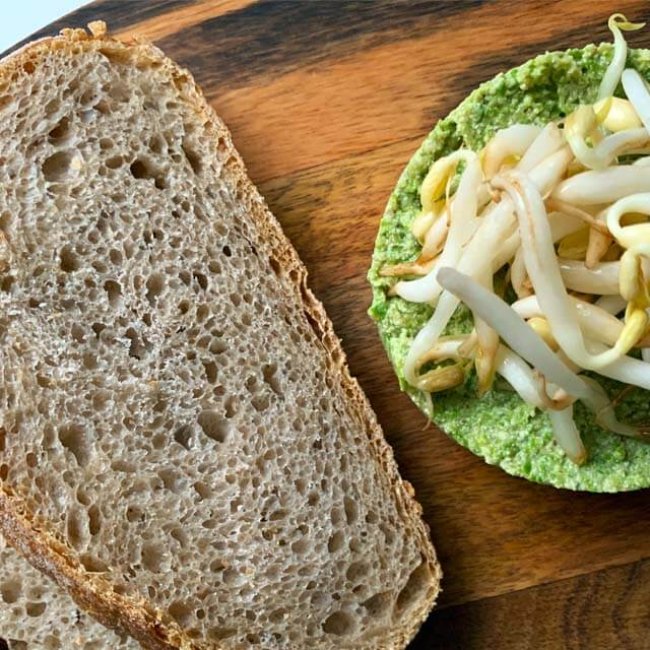 Vegánska špargľovo-orechová nátierka