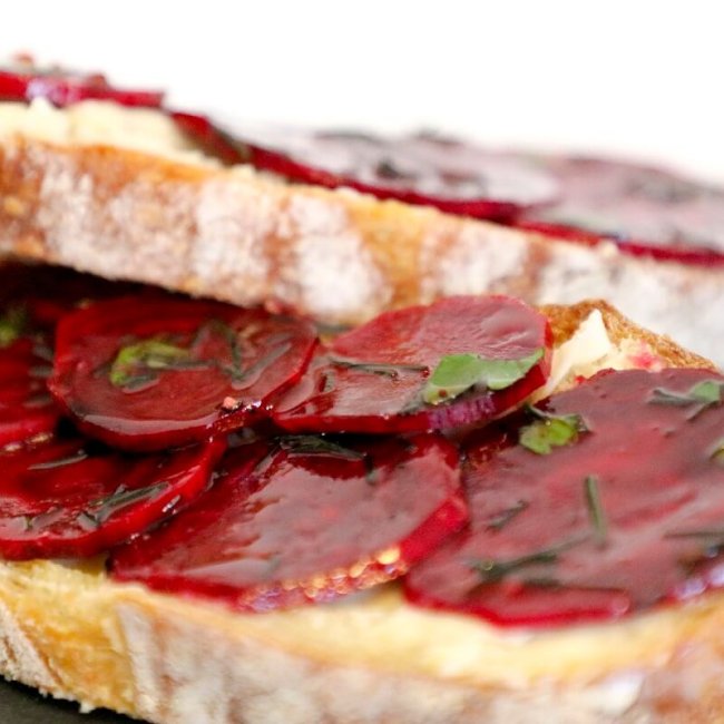 Carpaccio z červenej repy